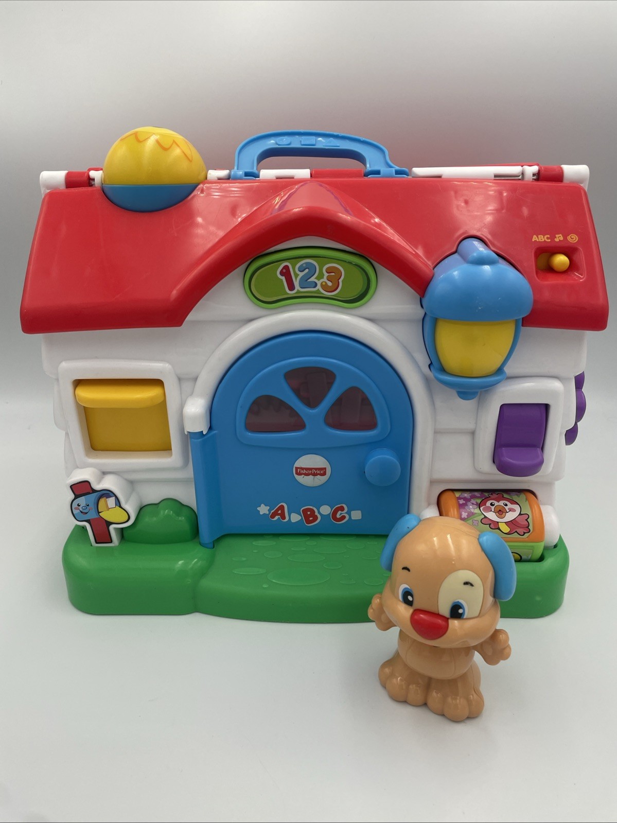 FISHER PRICE LAUGH & LEARN PUPPY Dog Carry ACTIVITY HOUSE~Lights, Music 2013