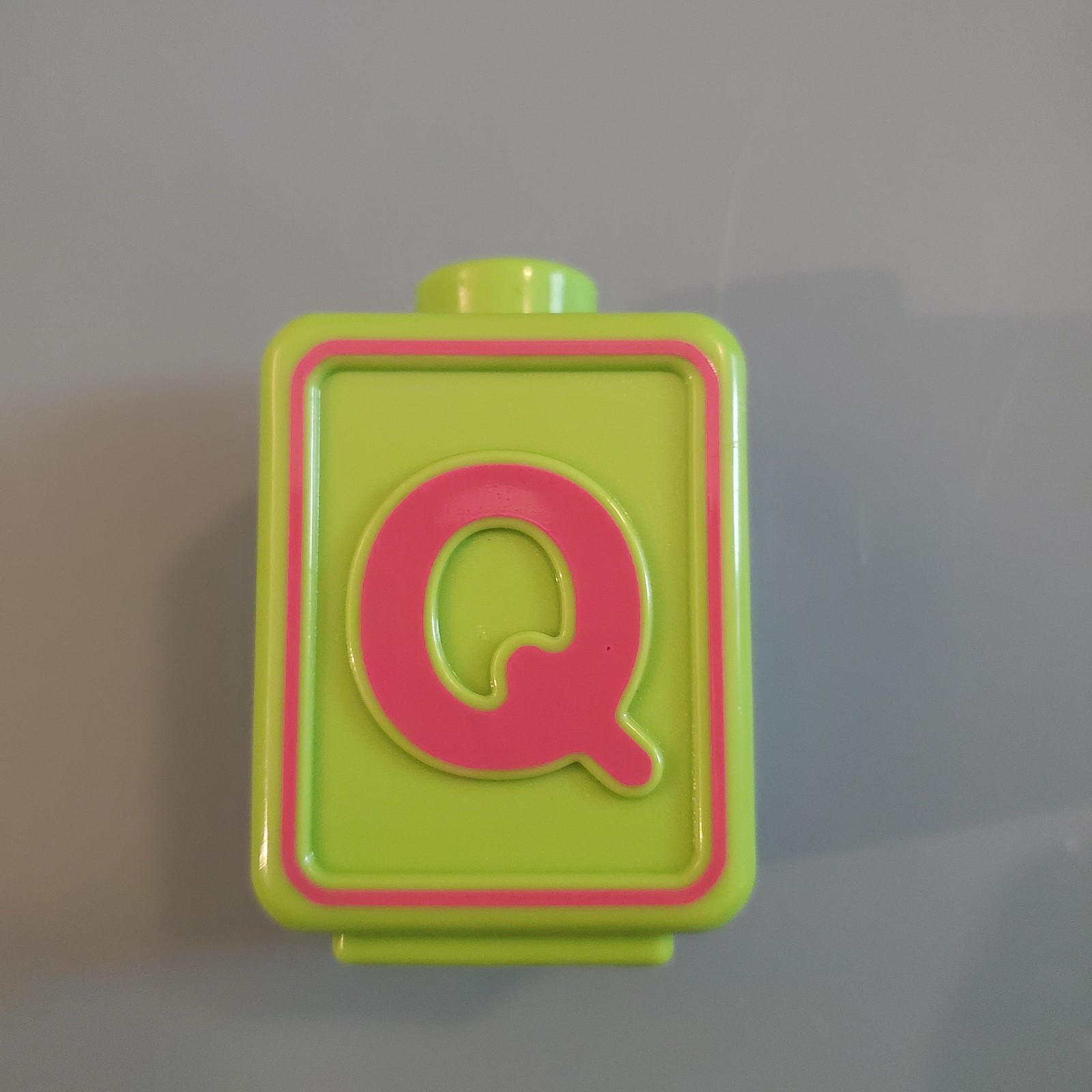 vtech ultimate alphabet activity cube double sided replacement letter blocks D Q