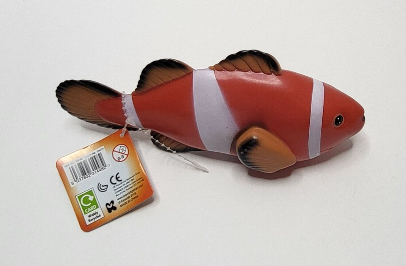 Fumfings Clown Fish Water Soaker Squirter Unisex Kids Play Orange Rubber Bath