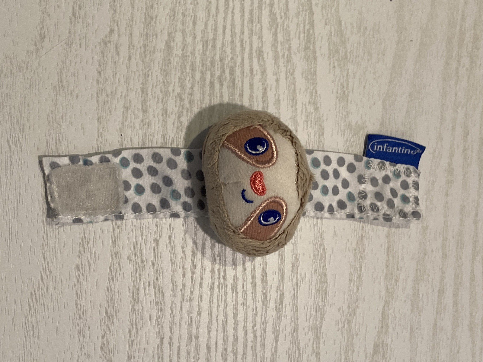 Infantino Baby Unisex Plush Sloth Adjustable Wrist Rattle Developmental Toy