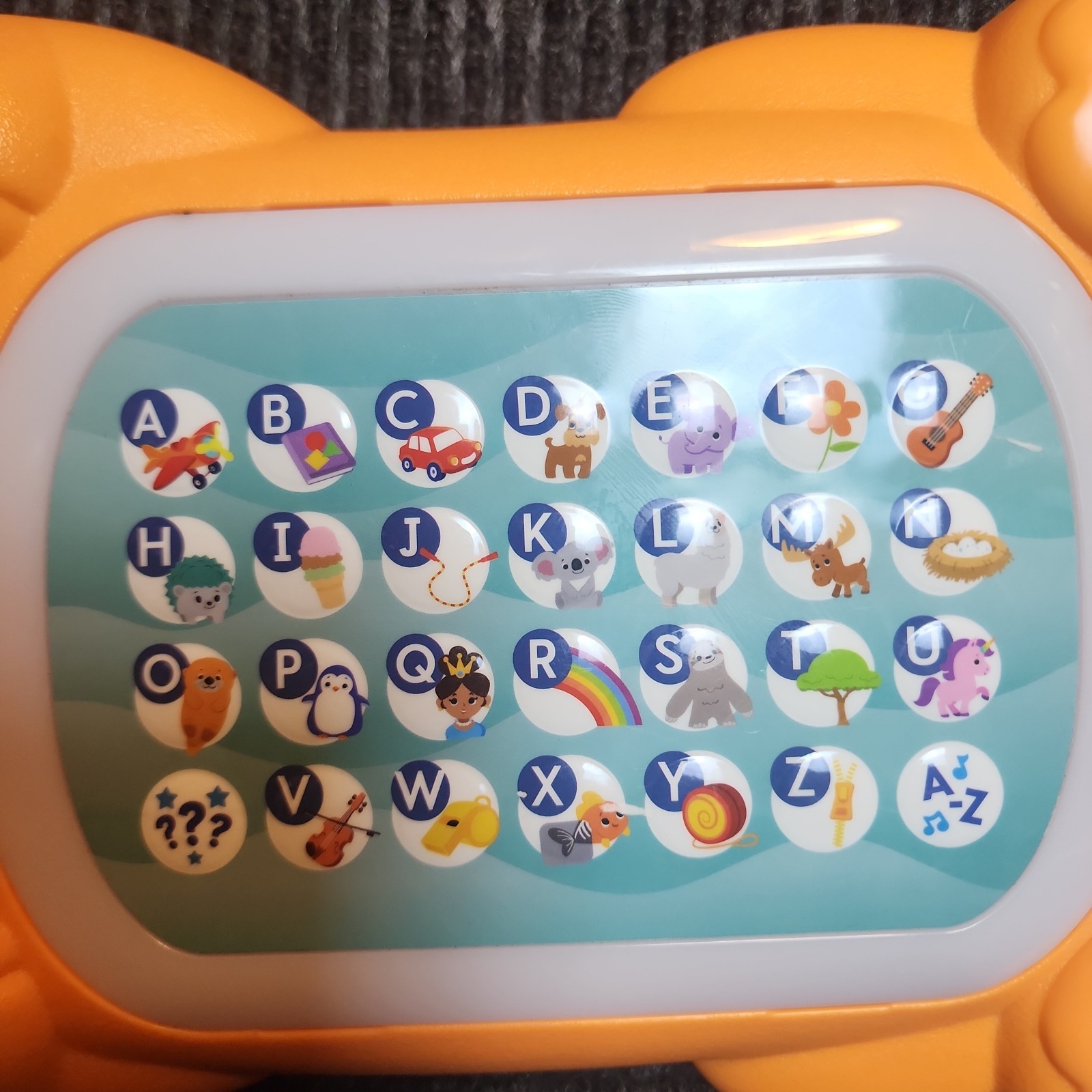 Fisher-Price Linkimals A to Z Otter Interactive Educational Toy with Music Works