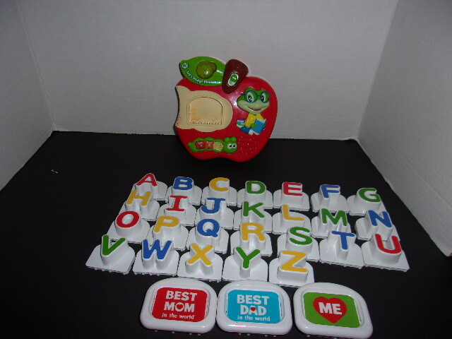 LeapFrog Tad’s Fridge Phonics Complete 26 Letters Plus Magnets Mom Dad & Me