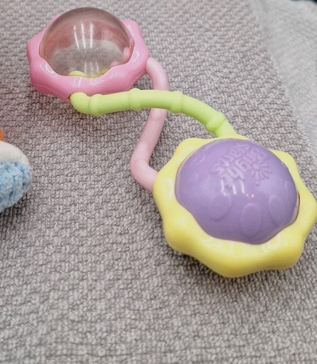 Infant-Baby-Toddler Random Lot Of 7 Baby Toys All Clean & Cute