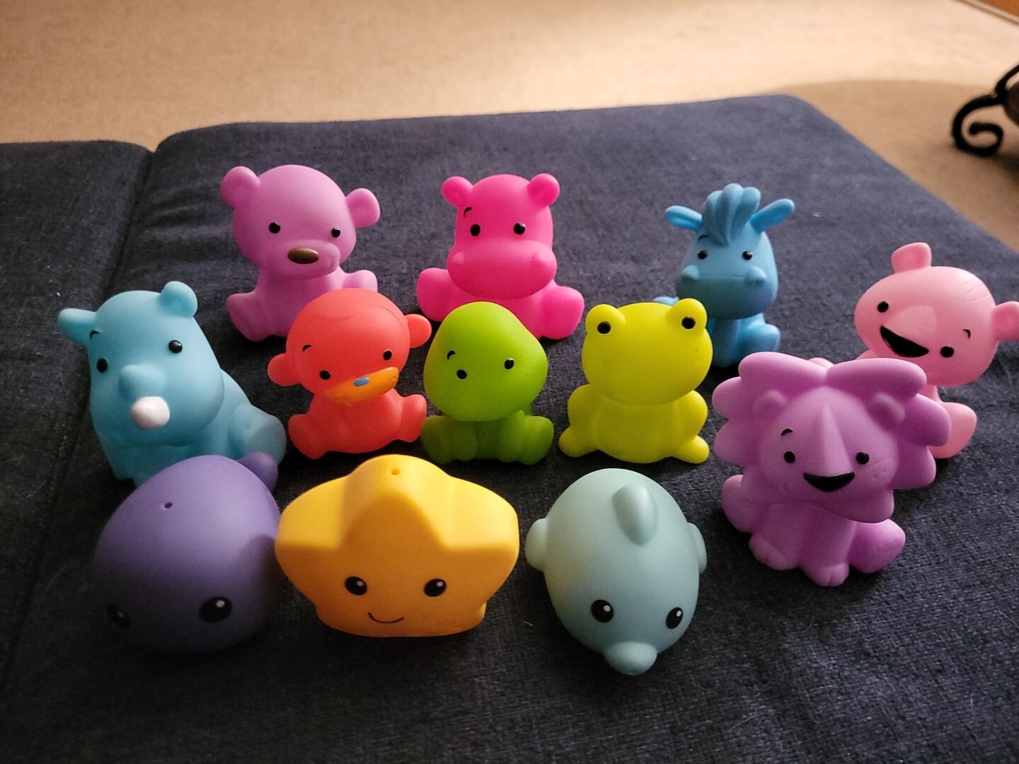Infantino Bath Tub Toys Mixed Lot of 12 Rubber Plastic Toys 4″