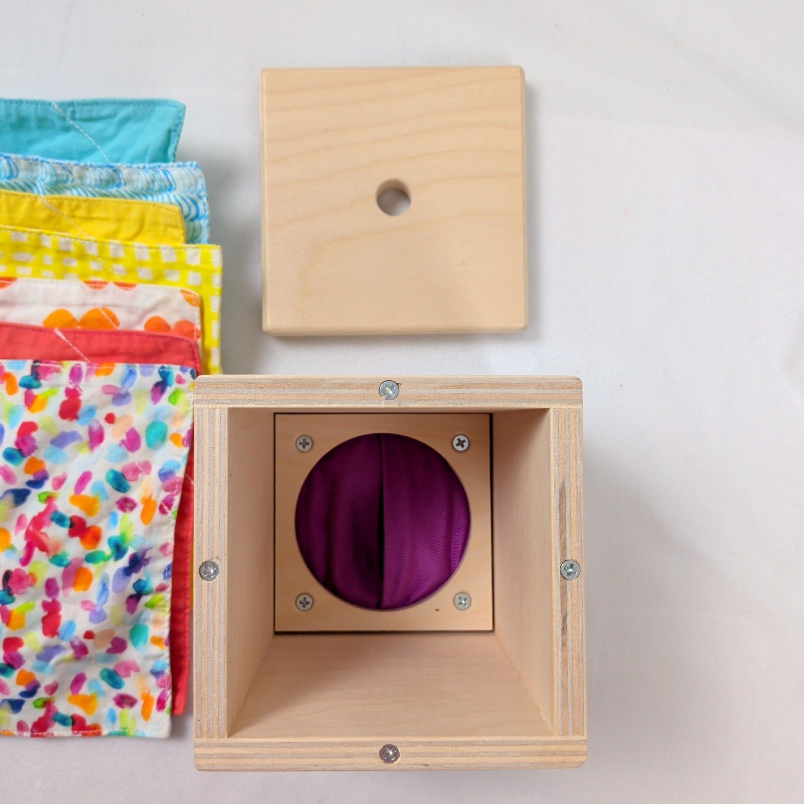 Lovevery Magic Tissue Box Wooden Sensory Toy with Fabric Squares Senser Kit
