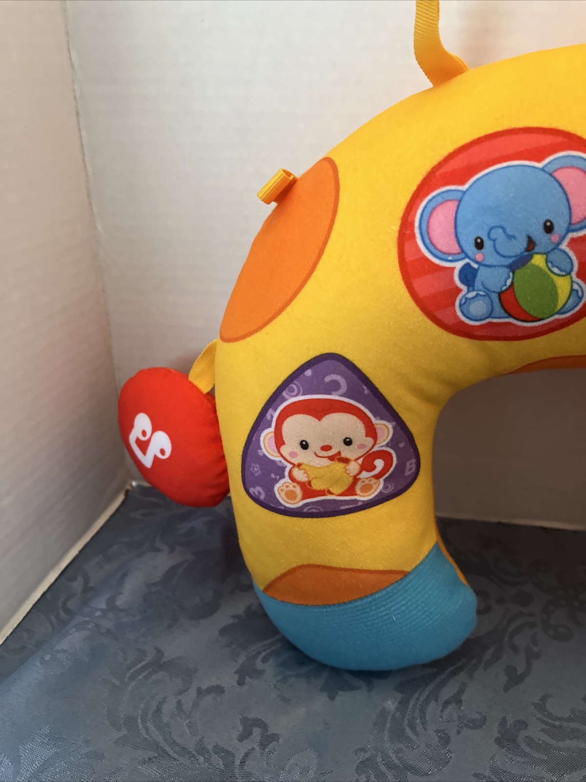V-TECH TUMMY TIME DISCOVERY PILLOW GIRAFFE CRINKLE EARS PLUSH ADD YOUR OWN TOYS