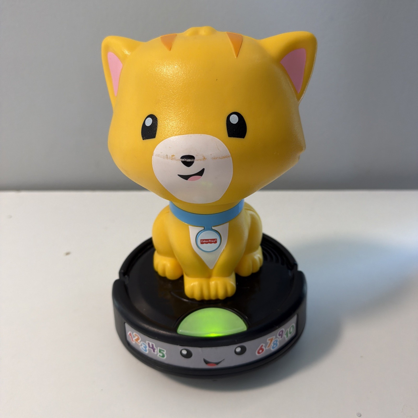 Fisher-Price Laugh & Learn Crawl After Cat on Vac GJW35 Fresh Batteries Works