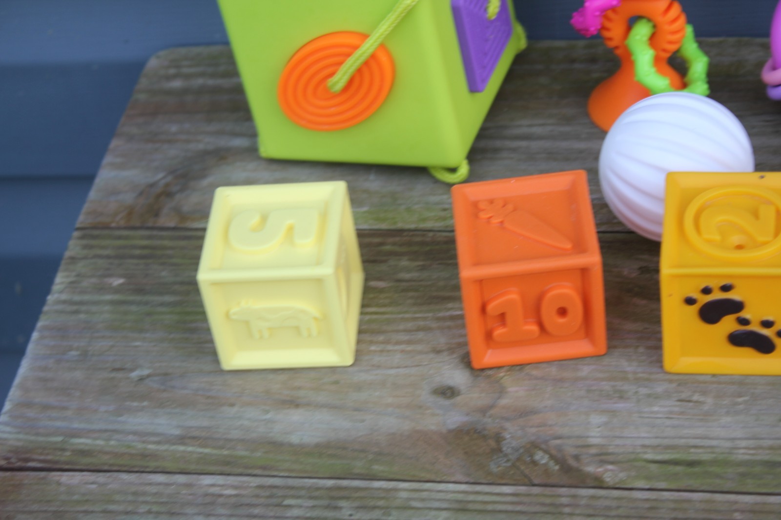 Fat Brain Toys Oombee Squigzee Blocks Rubber Baby Toys Toddler Balls Sensory Lot