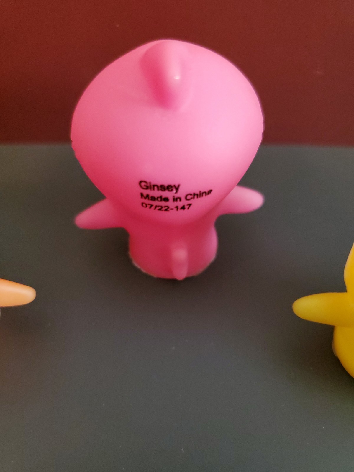 Pinkfong Baby Shark Finger Puppets Family Bath Water Toy Lot of 4