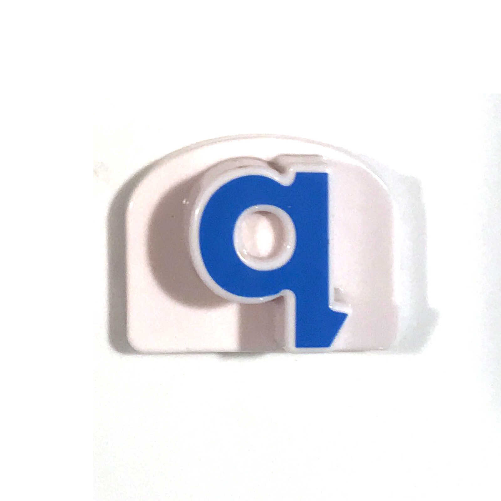 LeapFrog Fridge Phonics Magnetic Lower Case Replacement Letter – “q” Only