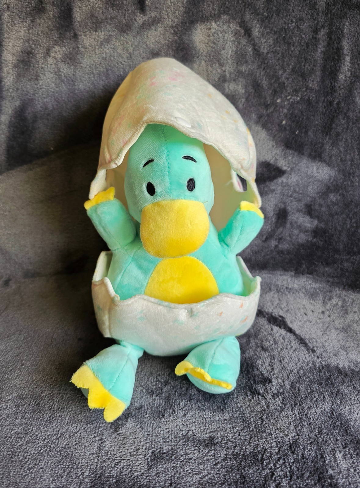 New Gigglescape baby’s kid’s toy 9.5″ Dinosaur in Egg Easter Christmas birthday