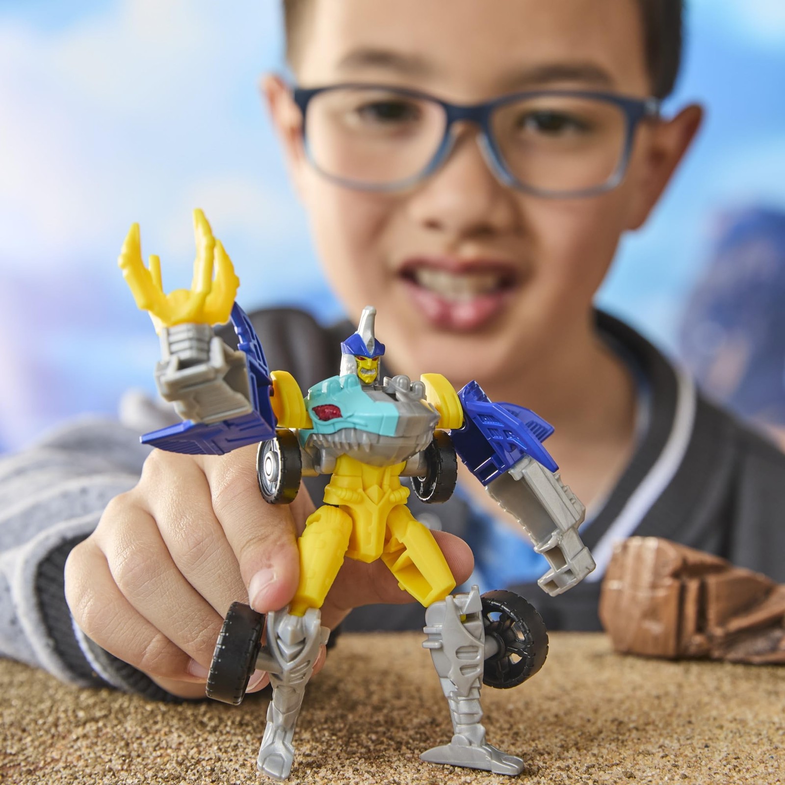Transformers CYBERWORLD Sky-Byte Cyber Changers 4-Inch Action Figure, Quick C…
