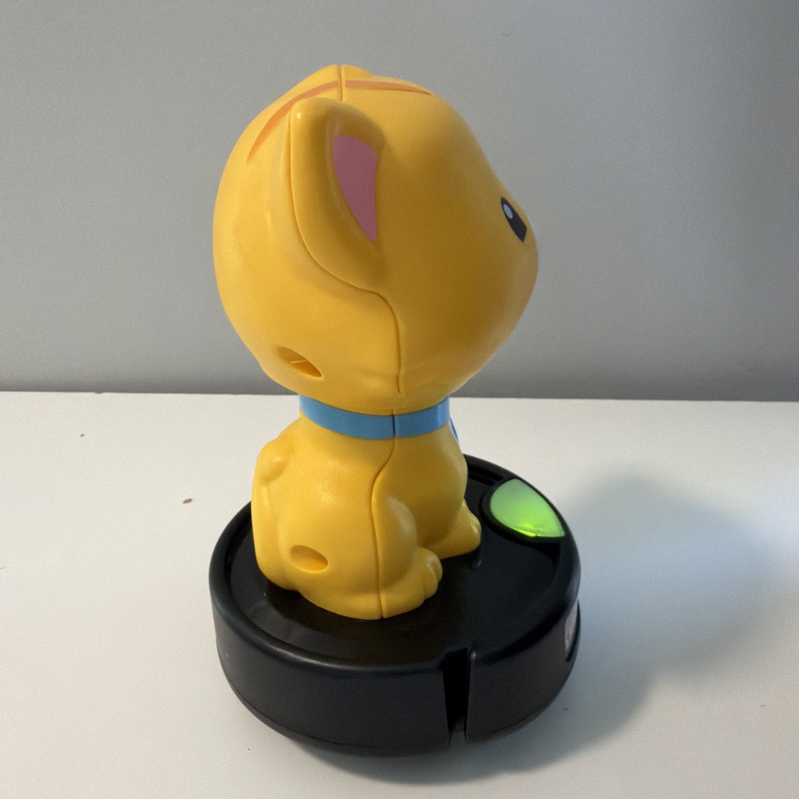 Fisher-Price Laugh & Learn Crawl After Cat on Vac GJW35 Fresh Batteries Works