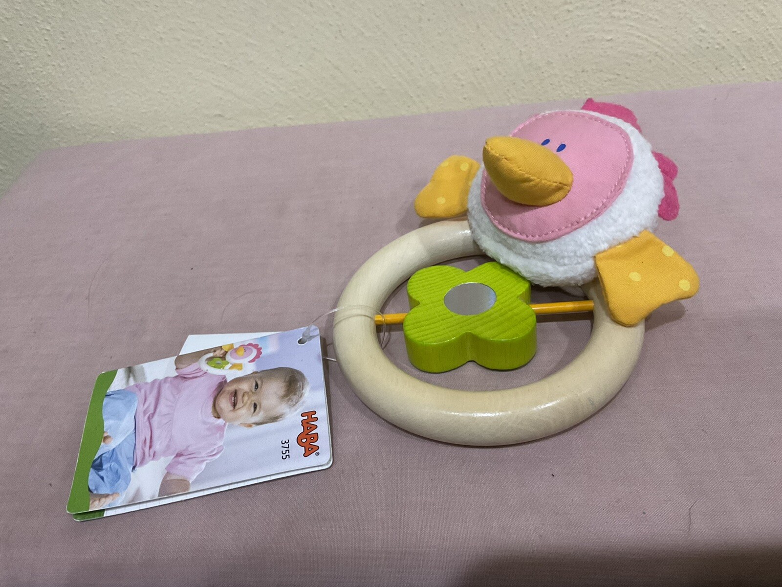 HABA BABY WOOD INFANT CLUTCHING TOY BEAUTIFUL QUALITY, NWT (PREOWNED) GERMANY