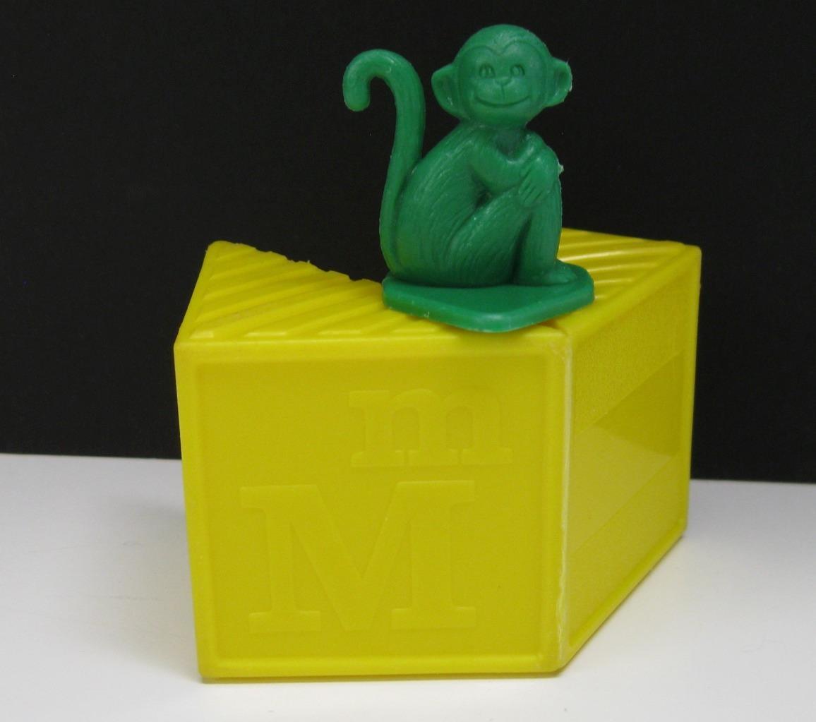 CLEAN Tupperware TUPPERTOYS ABC ALPHABET~BUSY BLOCK & Green TOY M is for MONKEY