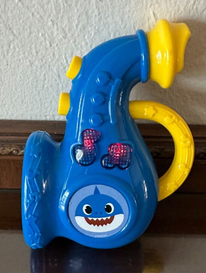 Pinkfong Baby Shark Lights N’ Sounds Saxophone *Does Not Play Music* Lights Up