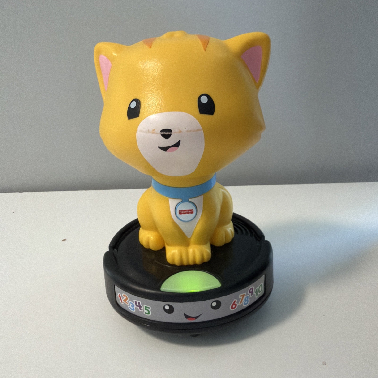 Fisher-Price Laugh & Learn Crawl After Cat on Vac GJW35 Fresh Batteries Works