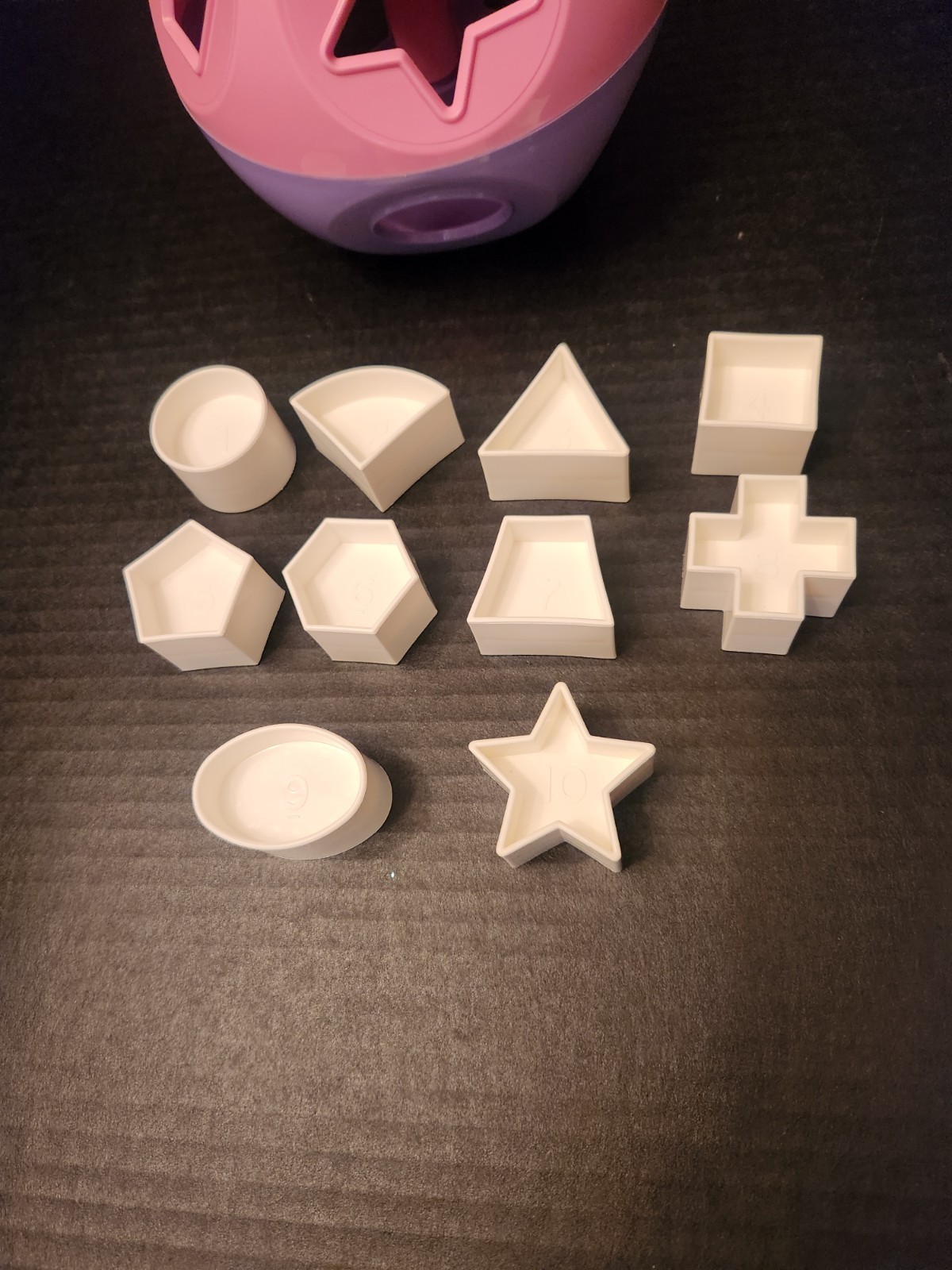 Tupperware Shape-O-Ball Learning TupperToy Pink & Purple w/White Shapes