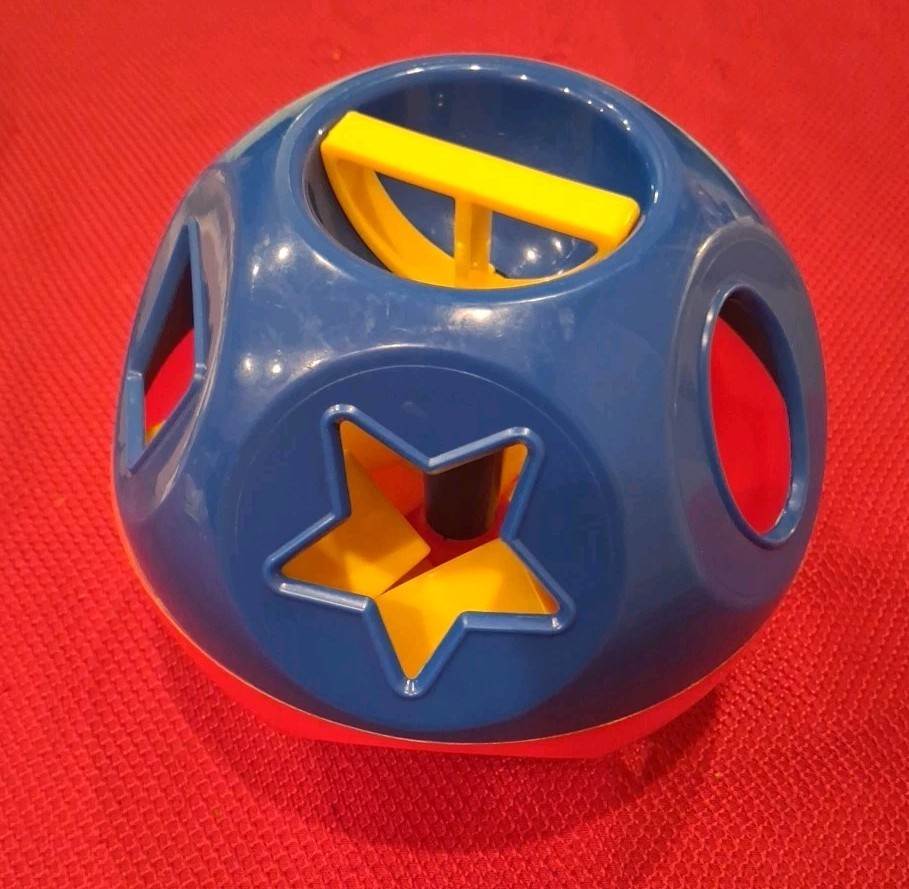 Tupperware Shape Sorter Ball Toy Red Blue Yellow Geometric Pieces – Great Shape