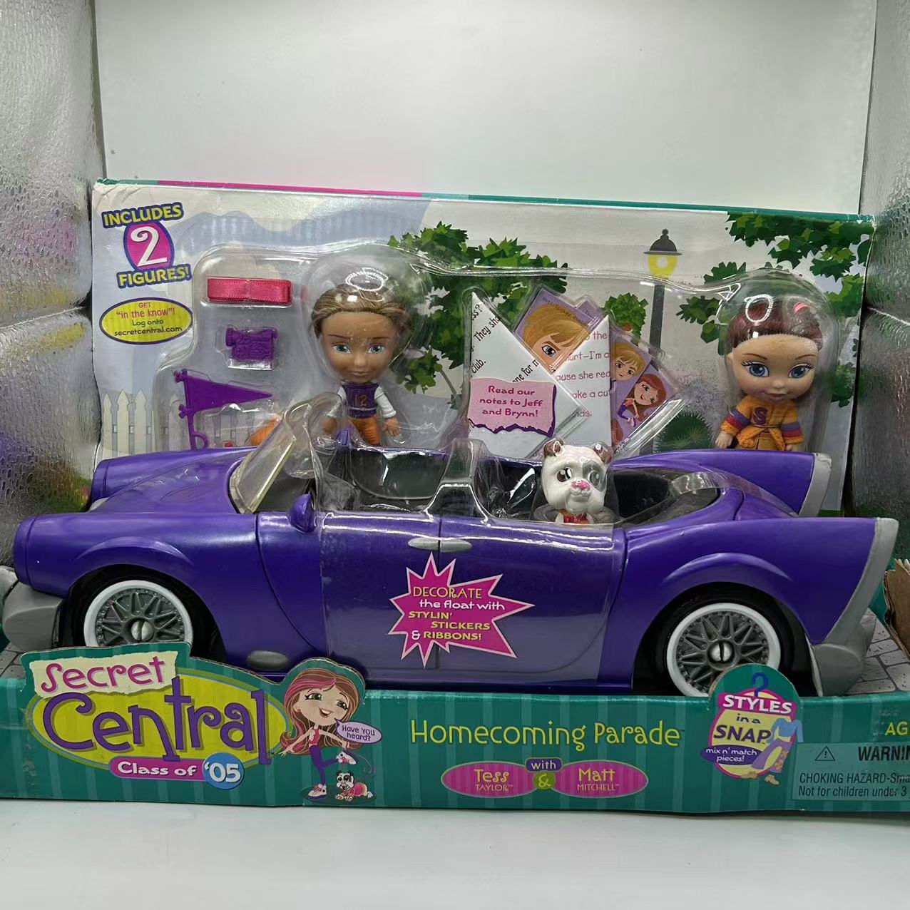 Hasbro,Secret Central Class of ’05 Homecoming Parade Tess Matt Action Figure