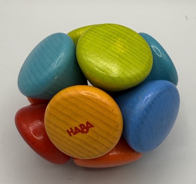 HABA Baby / Toddler Tactile Toy – Rainbow Wooden Clutch Grasping Ball Fidget