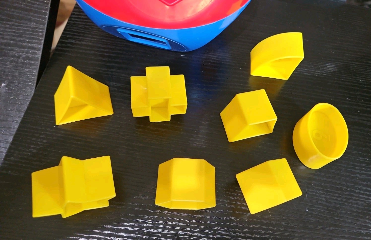 VTG Tupperware Shape-O-Ball Toy Shape Sorter with 8/10 Shapes Tuppertoys
