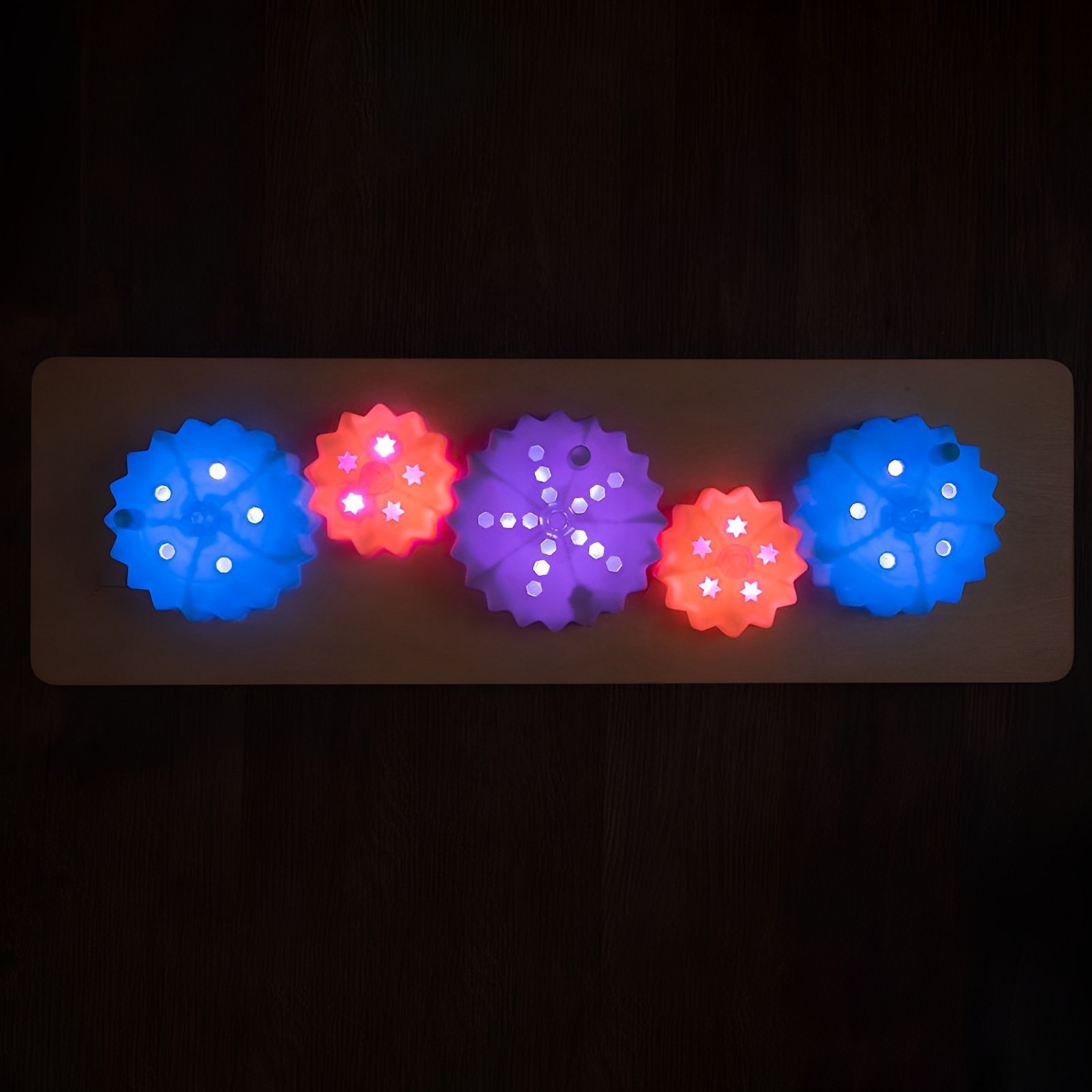 Light Up Twist & Turn Cog Board Toy Sensory Motor Skills Gift for Toddlers Kids