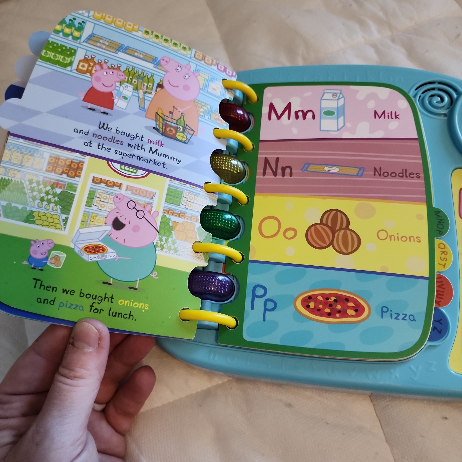 vtech – Peppa Pig – Learn & Discover Book – Music and ABCs