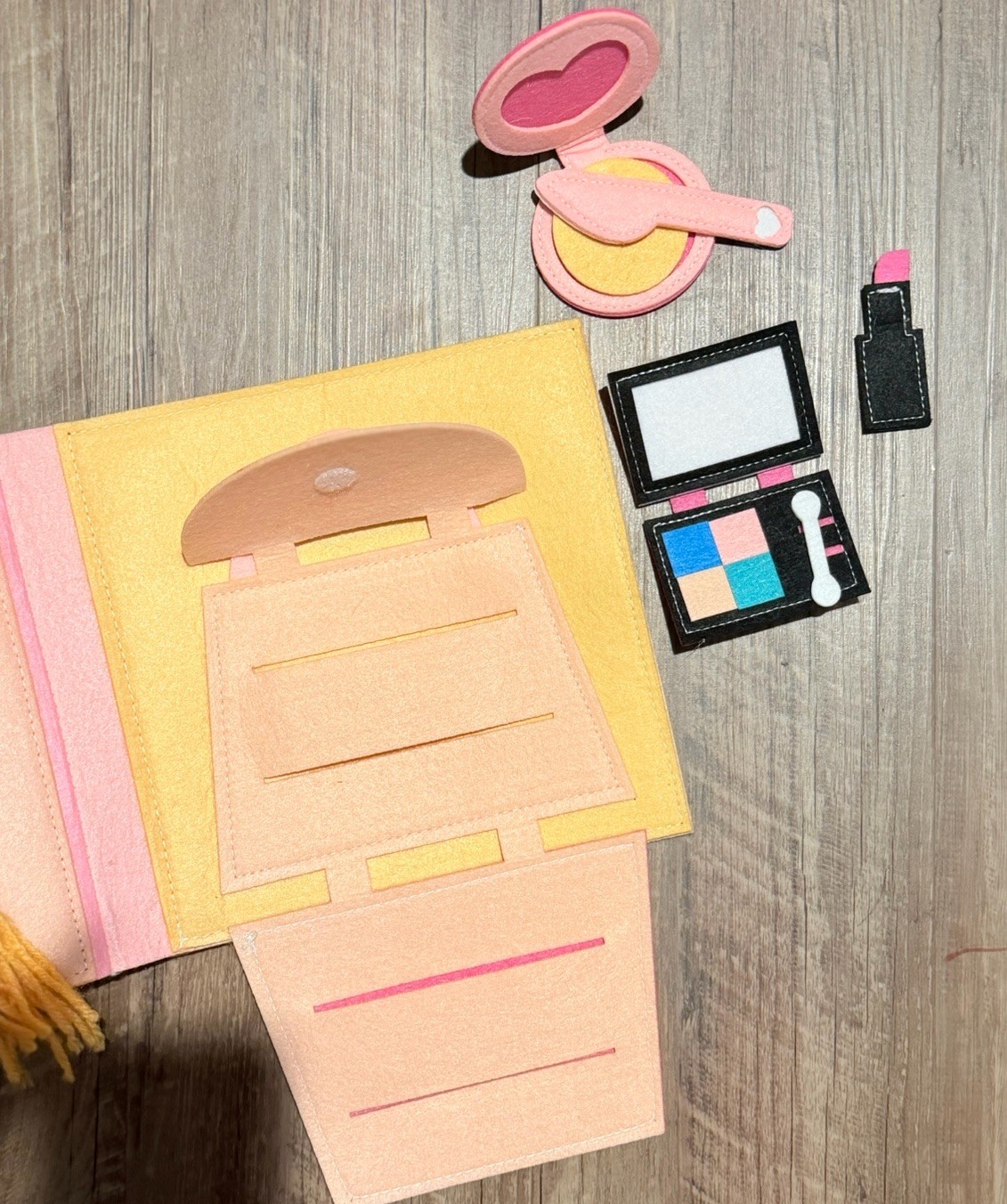 Felt Book / Busy Book for Toddlers – Interactive Pretend Play & Learning Toy