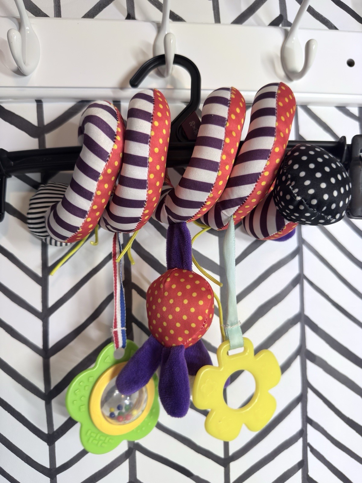 Mamas & Papas Multicolor Hanging Rattles Car Seat Wrap Hanger Baby Toy 6041