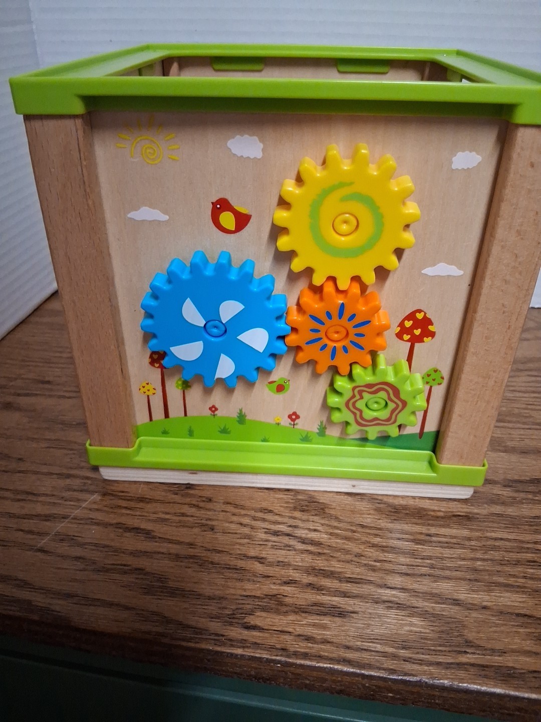 TOYVENTIVE WOODEN Sensory Cube WITHOUT BLOCKS, MUSHROOM Pattern
