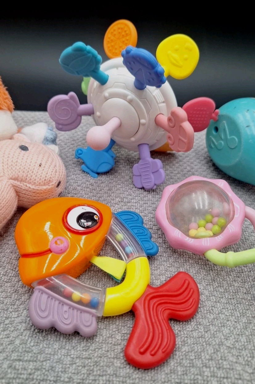 Infant-Baby-Toddler Random Lot Of 7 Baby Toys All Clean & Cute