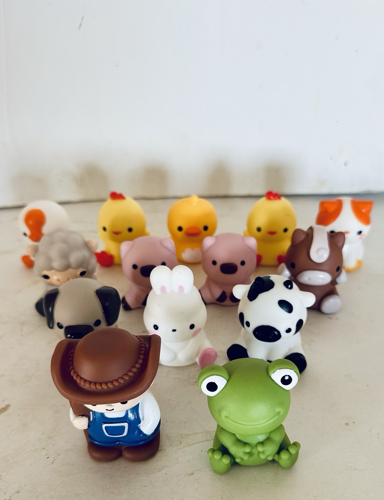 Lot Of 14 Farm Animals & Farmer Pretend Finger Puppets Toys Toddler Learning Toy