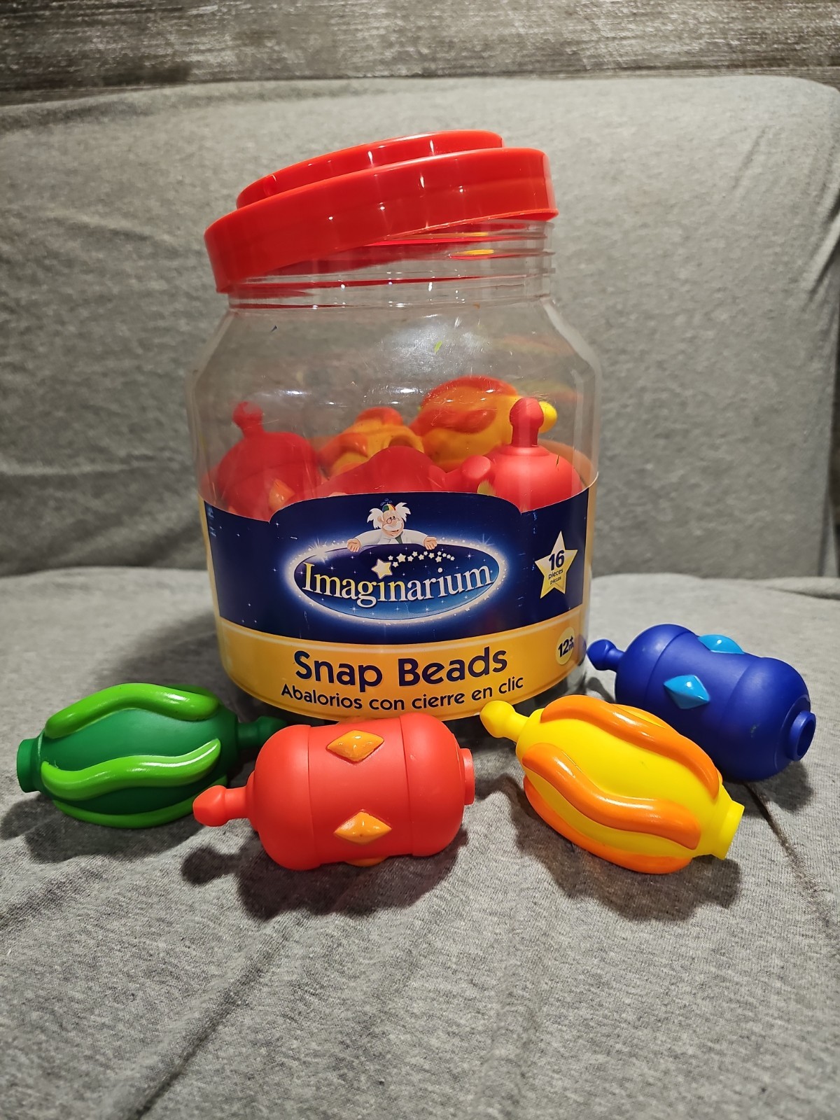Vintage imaginarium ( TOYS R US) snap Beads. 16 Pieces In A Container Jar.