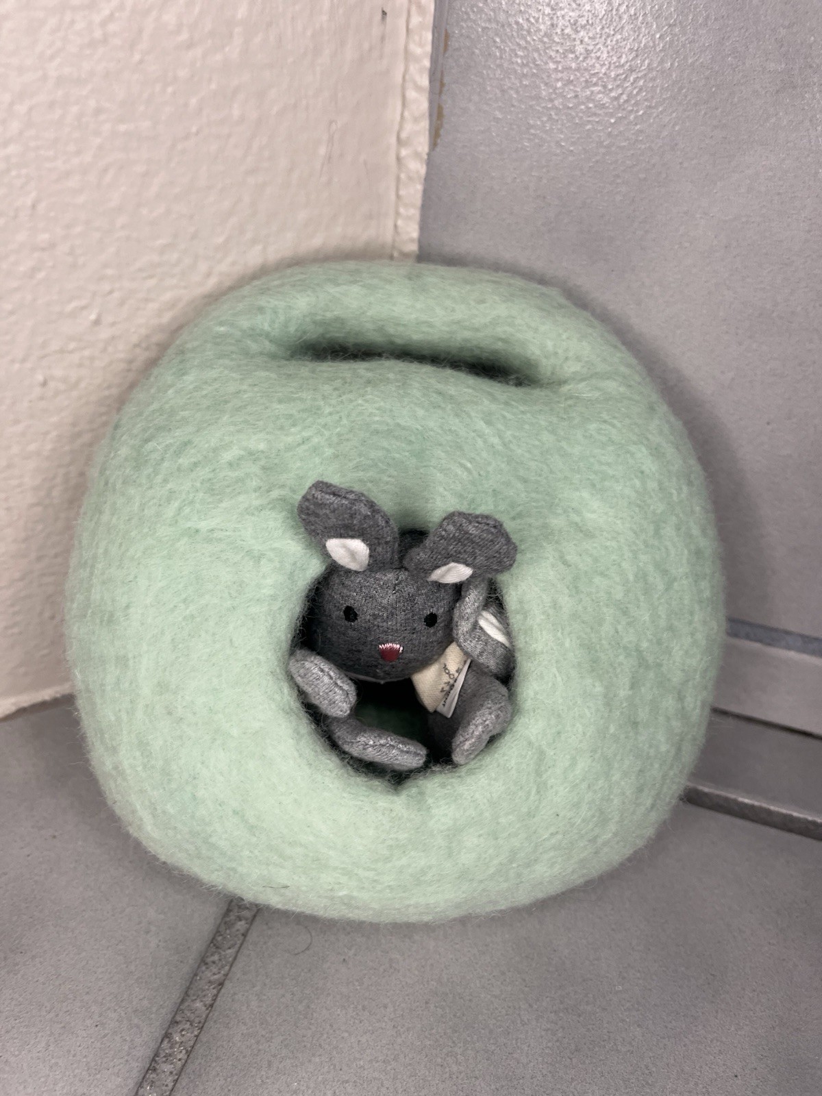 Lovevery Bunnies In A Felt Burrow Babbler 13-15 Months Montessori Toy 3 Rabbits