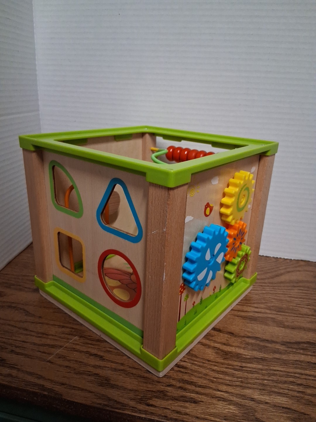 TOYVENTIVE WOODEN Sensory Cube WITHOUT BLOCKS, MUSHROOM Pattern