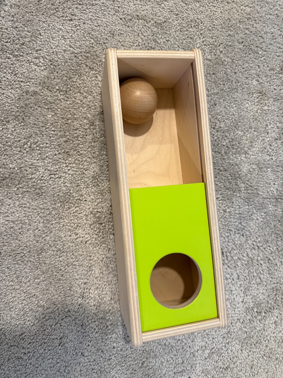 LOVEVERY Wooden Sliding Top Box W/ 1 BALL 11 – 12 Months THINKER Montessori Toy