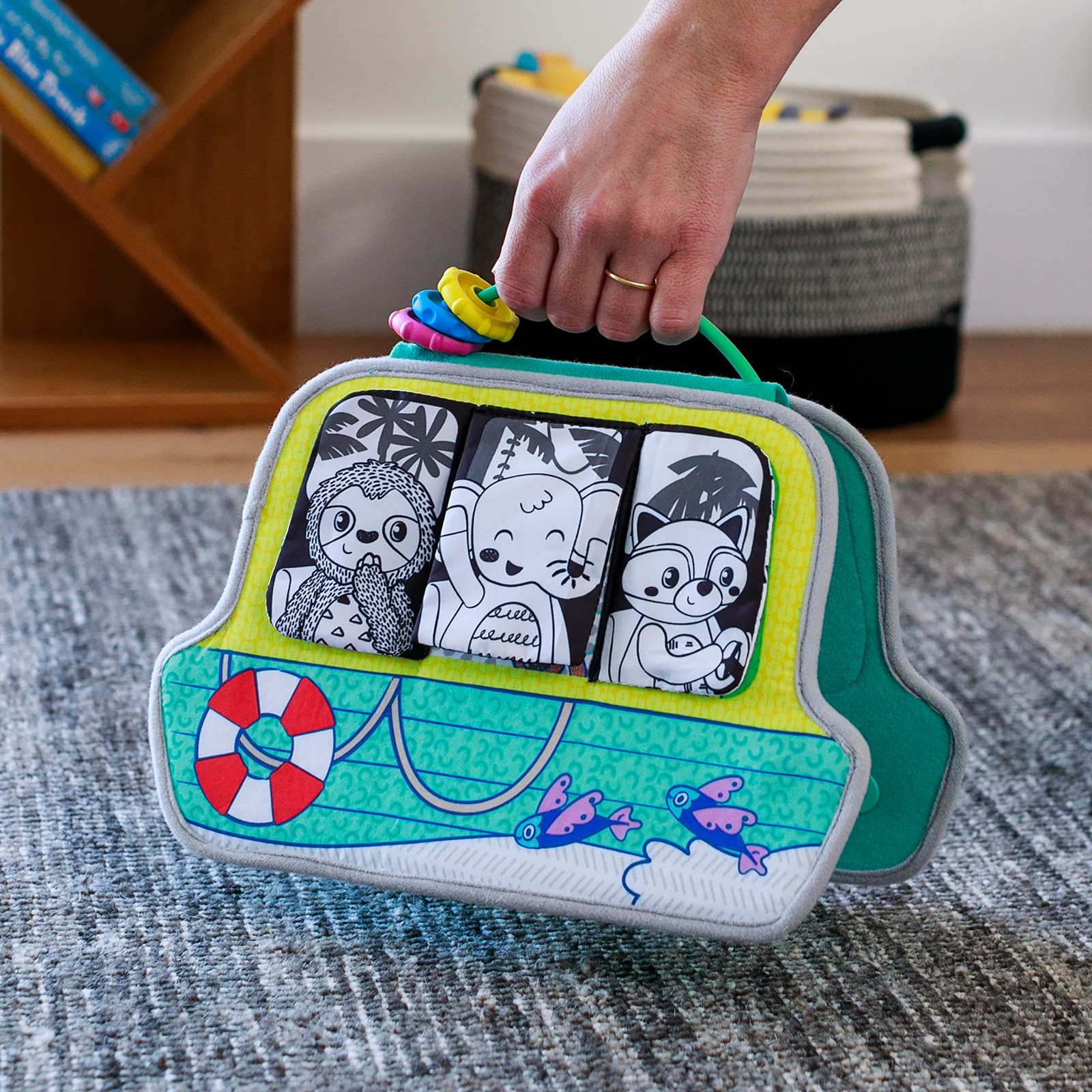 Infantino Busy Board Mirror & Sensory Discovery Toy Boat for Medium, Multi