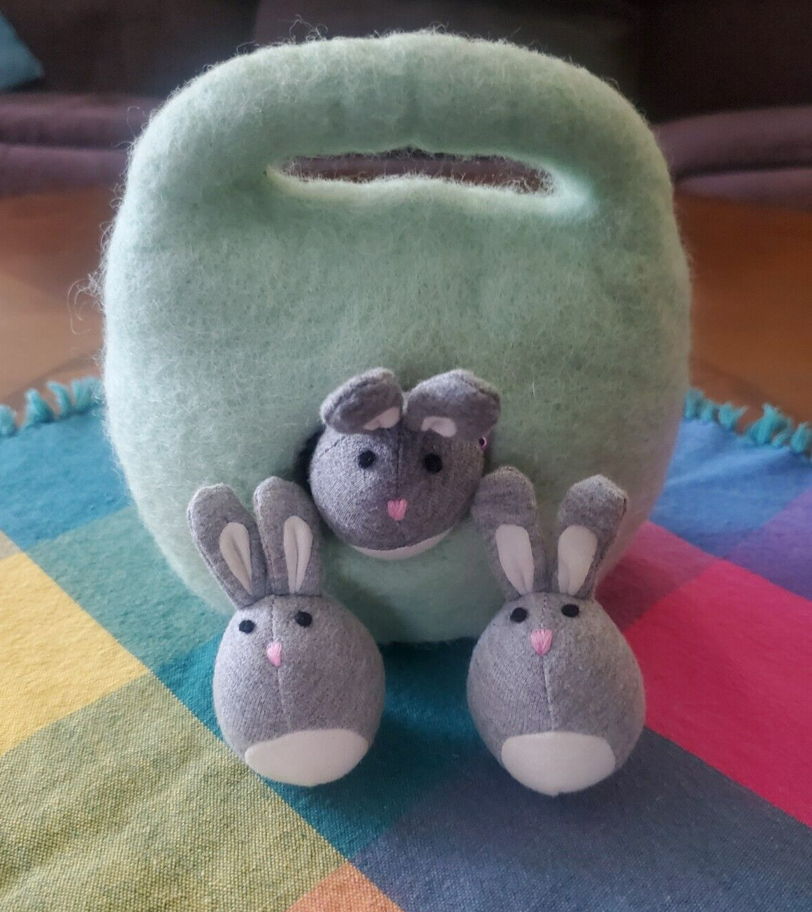LOVEVERY Organic Cotton Wool 3 Bunnies in Felt Burrow Babbler Kit 13-15 Mo. GUC