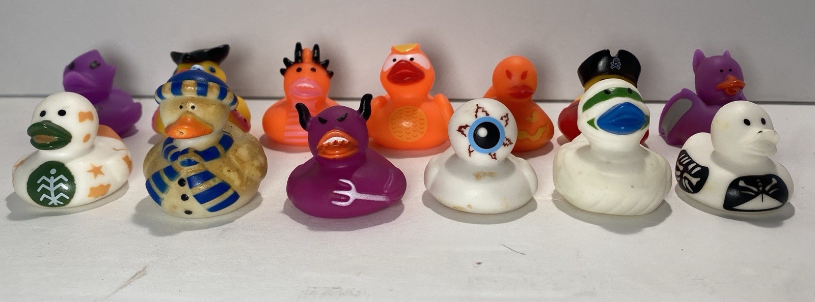 13LOT Joyan Floating Duck Night Light Bath Tub Keep Toy As Shown NOT TESTED 794