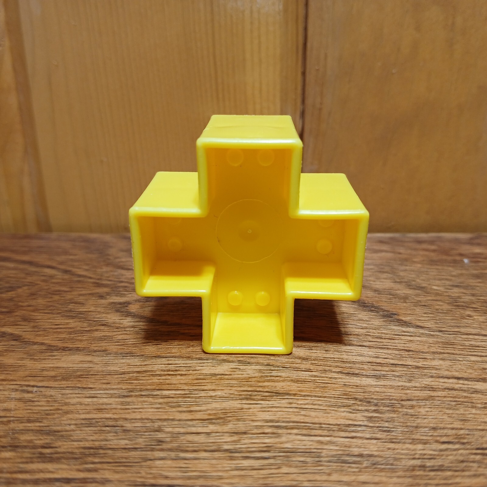Tupperware SHAPE O BALL Toy Replacement SHAPE PART #8 Plastic Piece